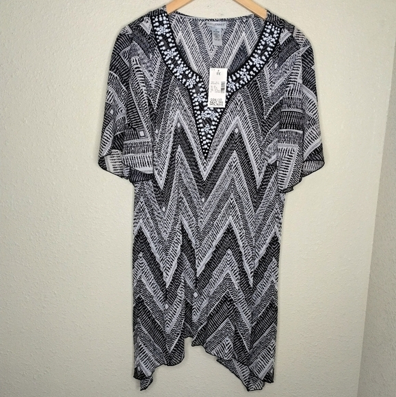 Catherines Black and White Pleated Embellished Top size 1X - Picture 1 of 8